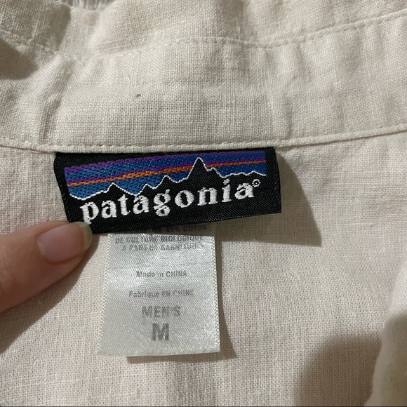Patagonia Off White Button Down Shirt / Size M - Picture 2 of 9